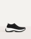 Sneaker mit Netzstoff und Socken